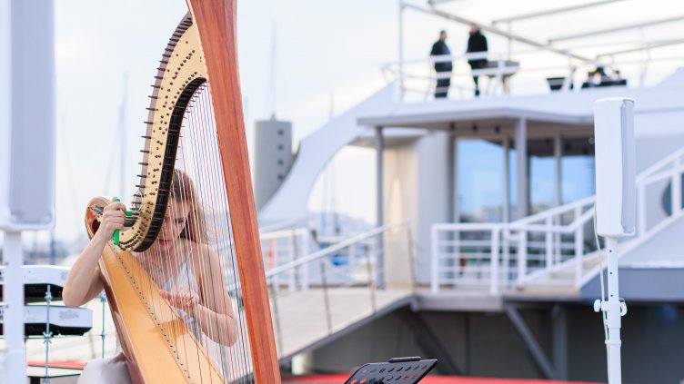 Ploes Floating Venue_Harp entrance